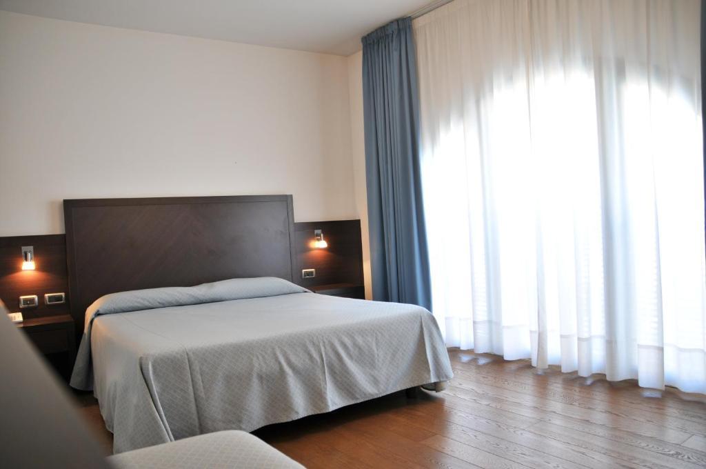 Hotel 5 Colonne 2*